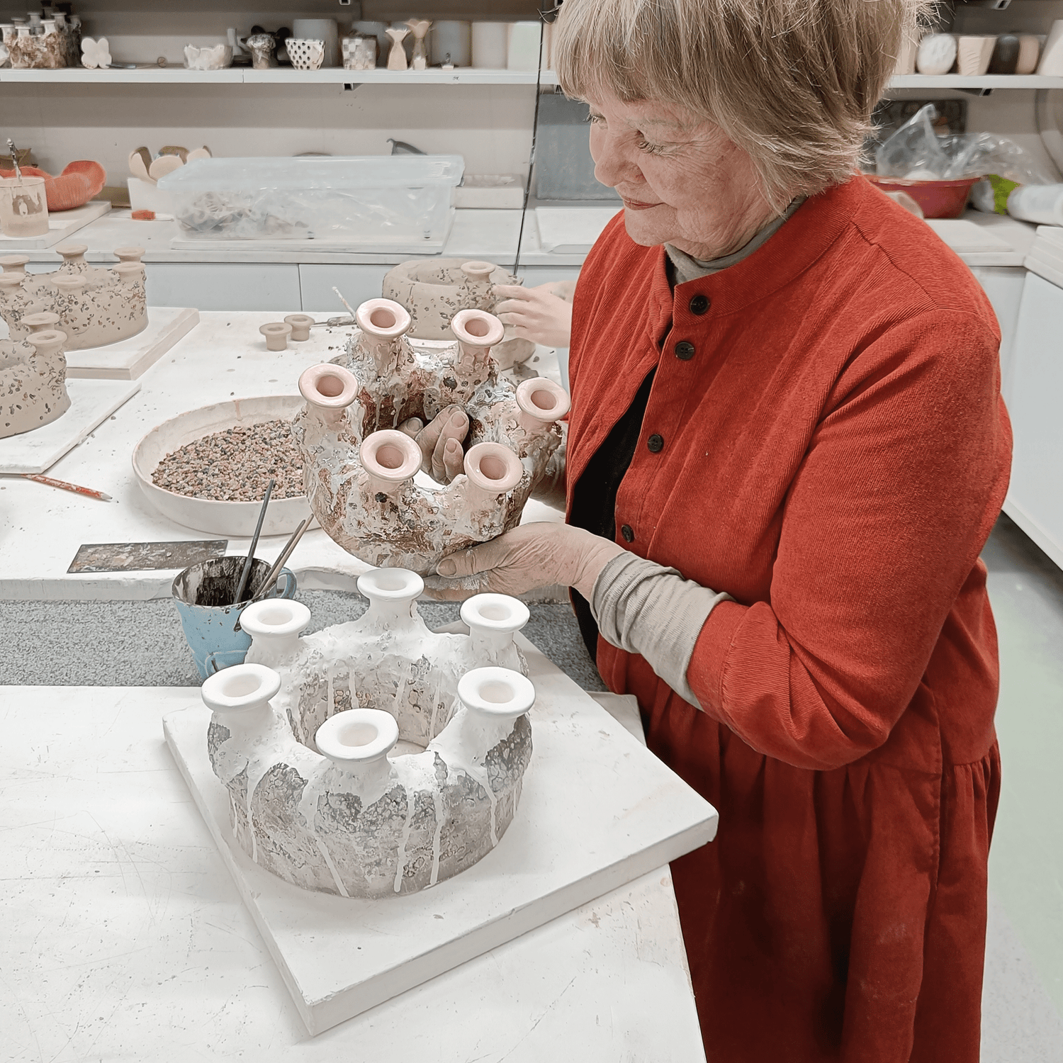 Kaamoskivi Art Kynttelikkö Kuusihaarainen - PENTIK - Sisustus/Kynttilät/Kynttilänjalat
