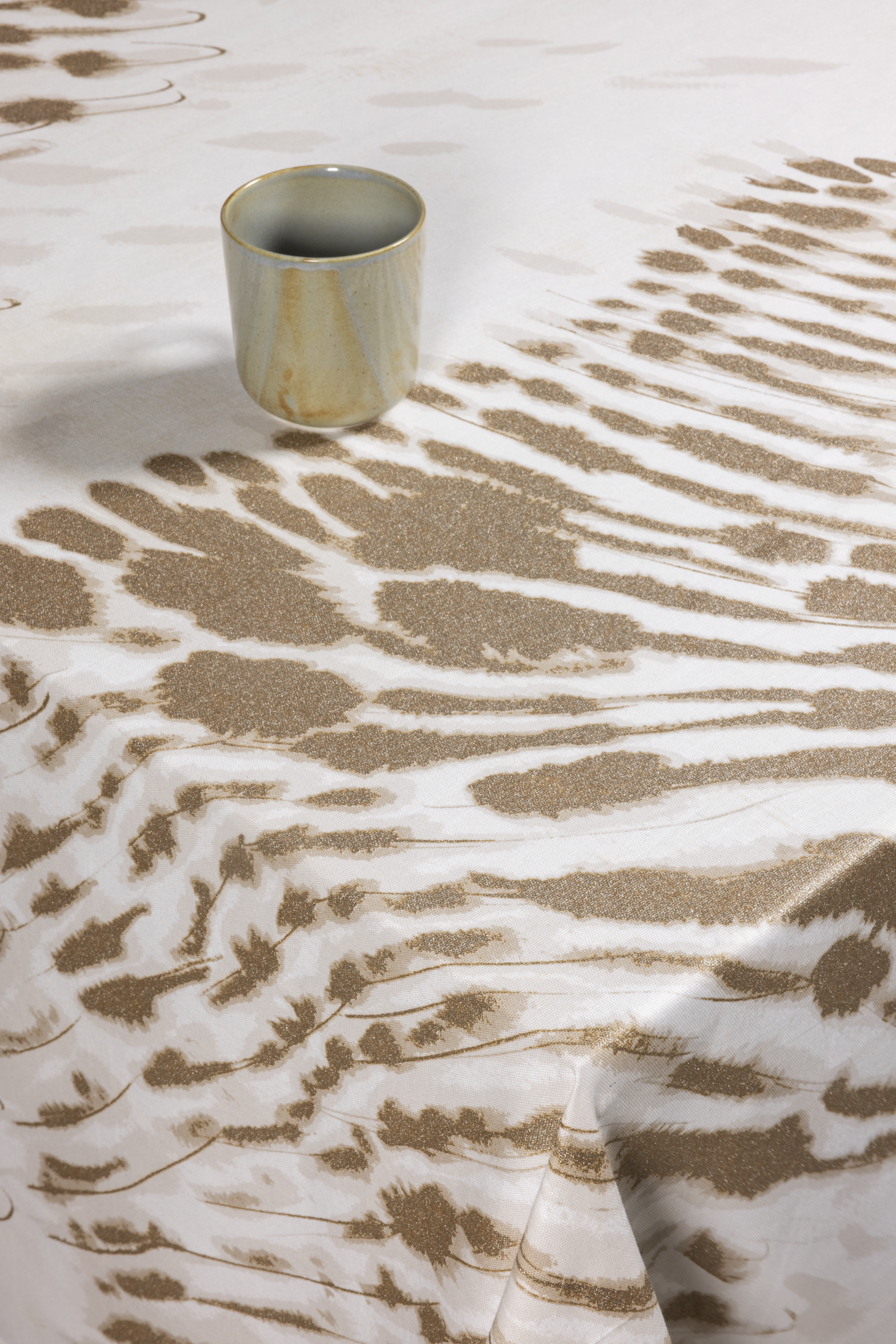 Laulujoutsen Tablecloth