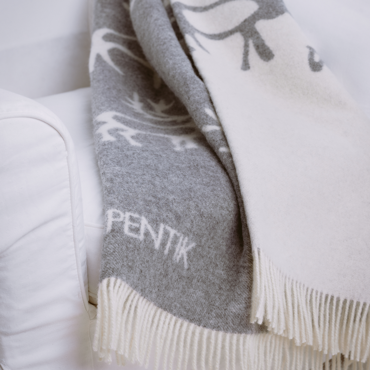 Saaga Blanket