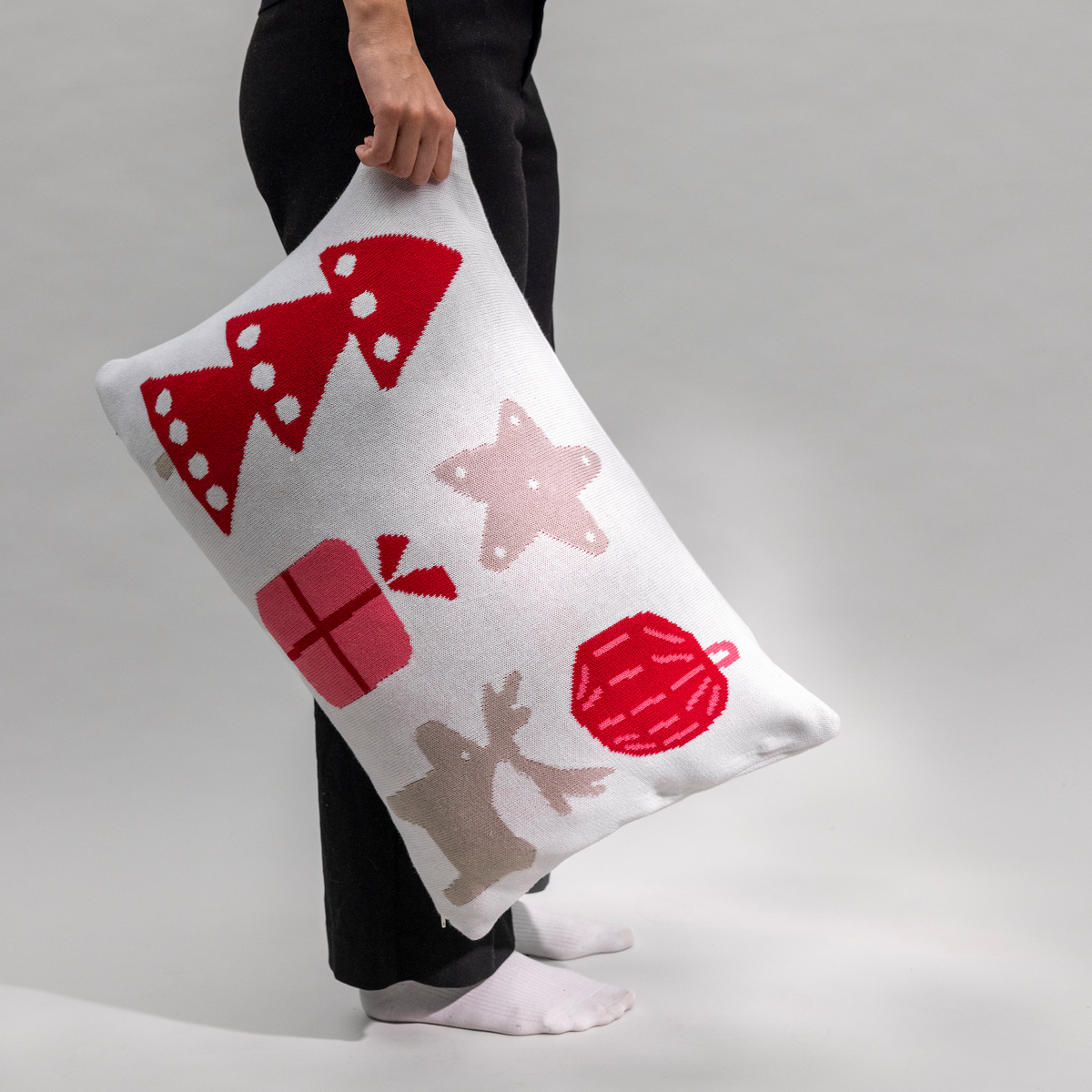Aatto Cushion Cover Knitted