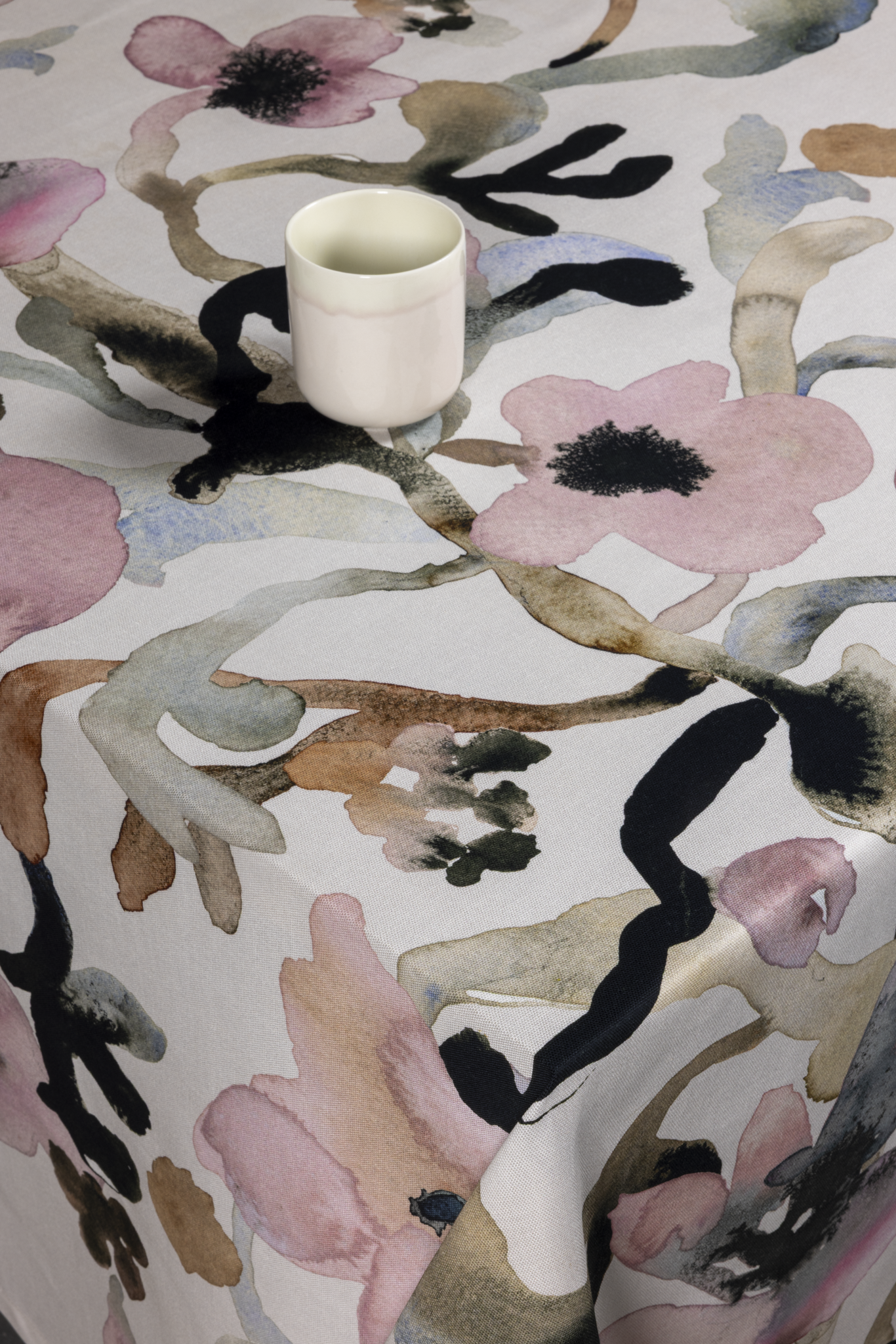Ruusumalva Tablecloth