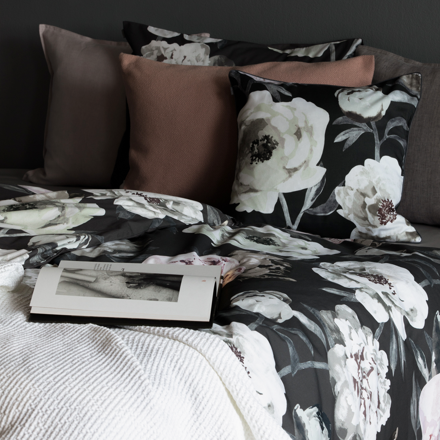Pioni Duvet Cover Set
