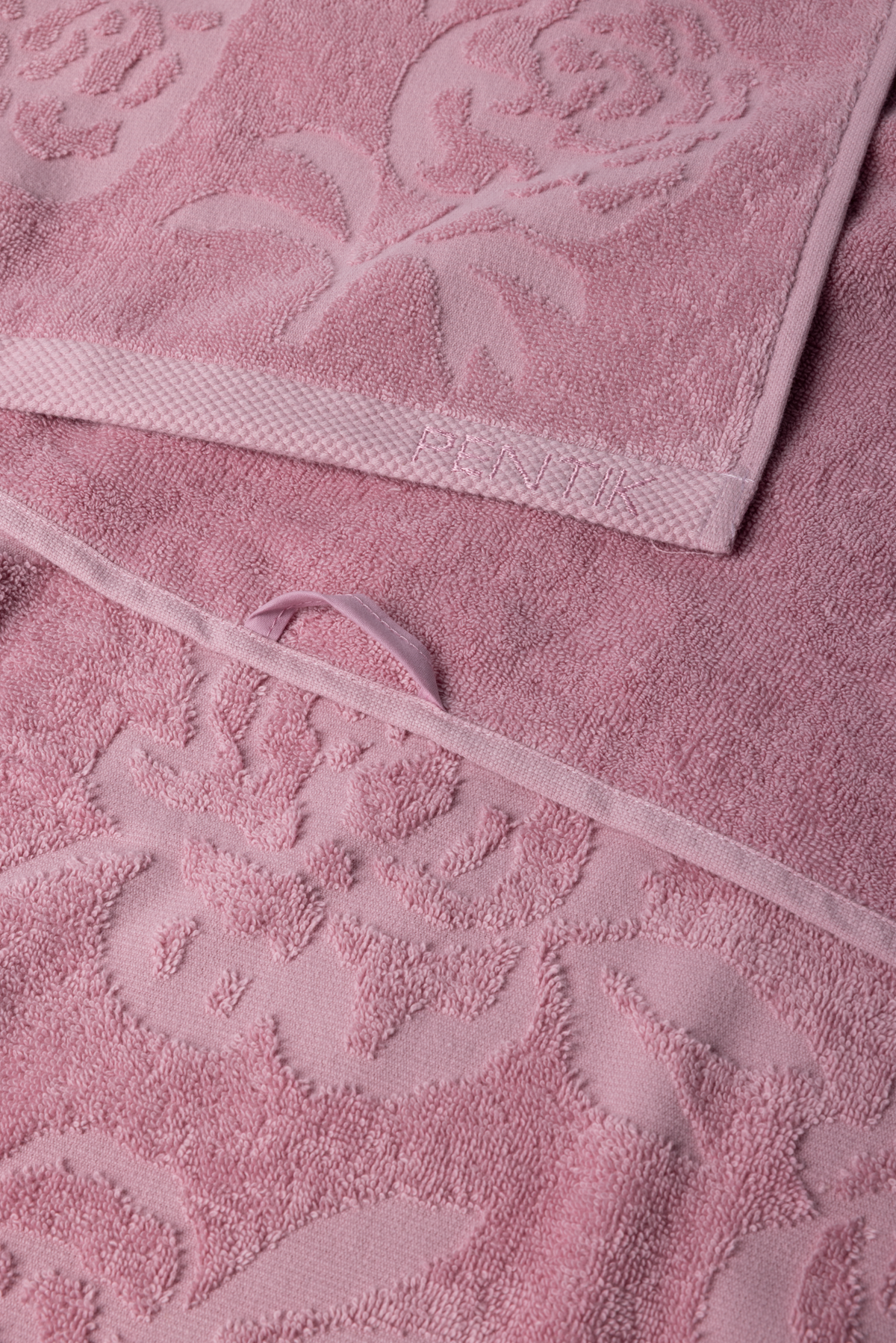 Pioni Bath Towel