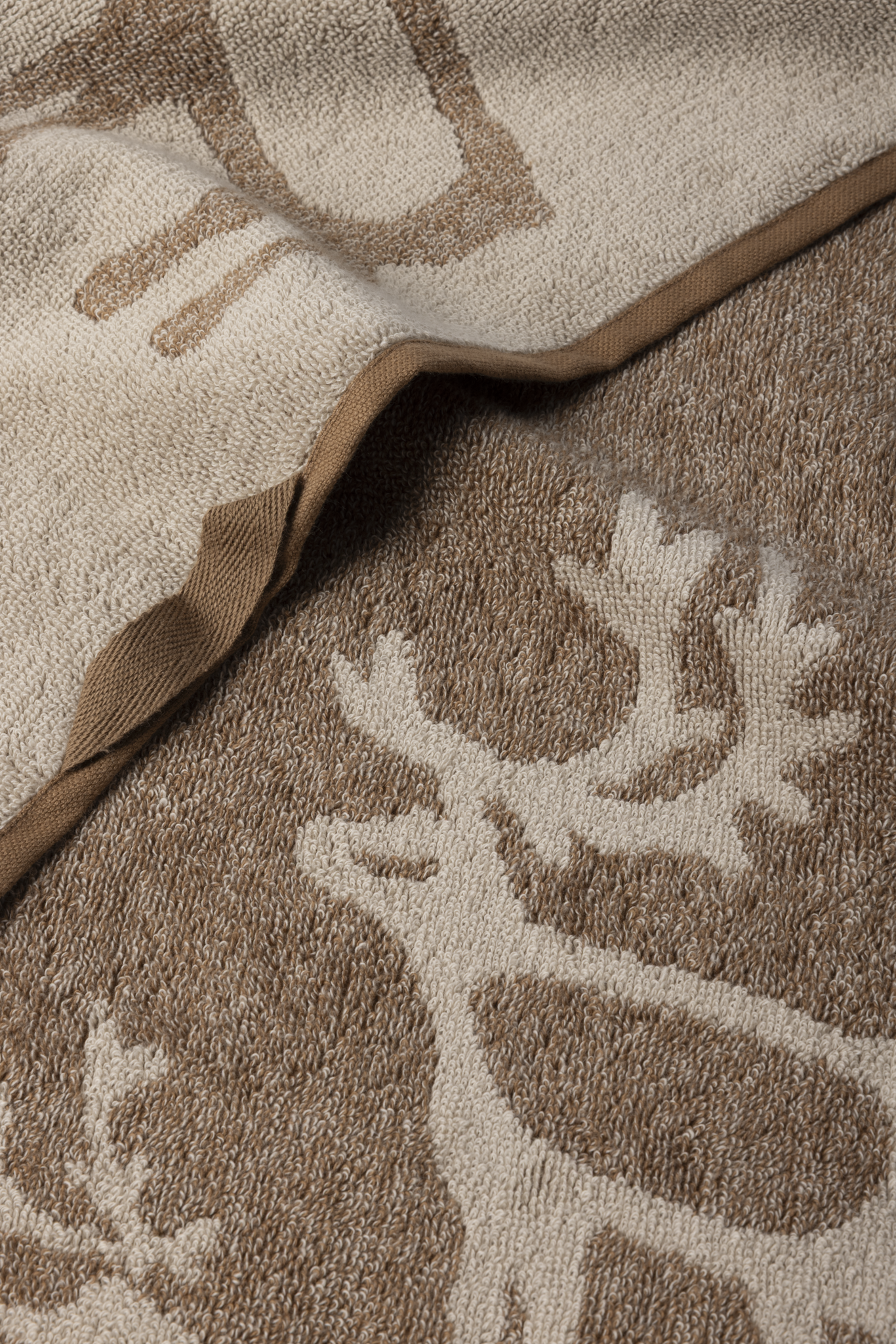 Saaga Hand Towel