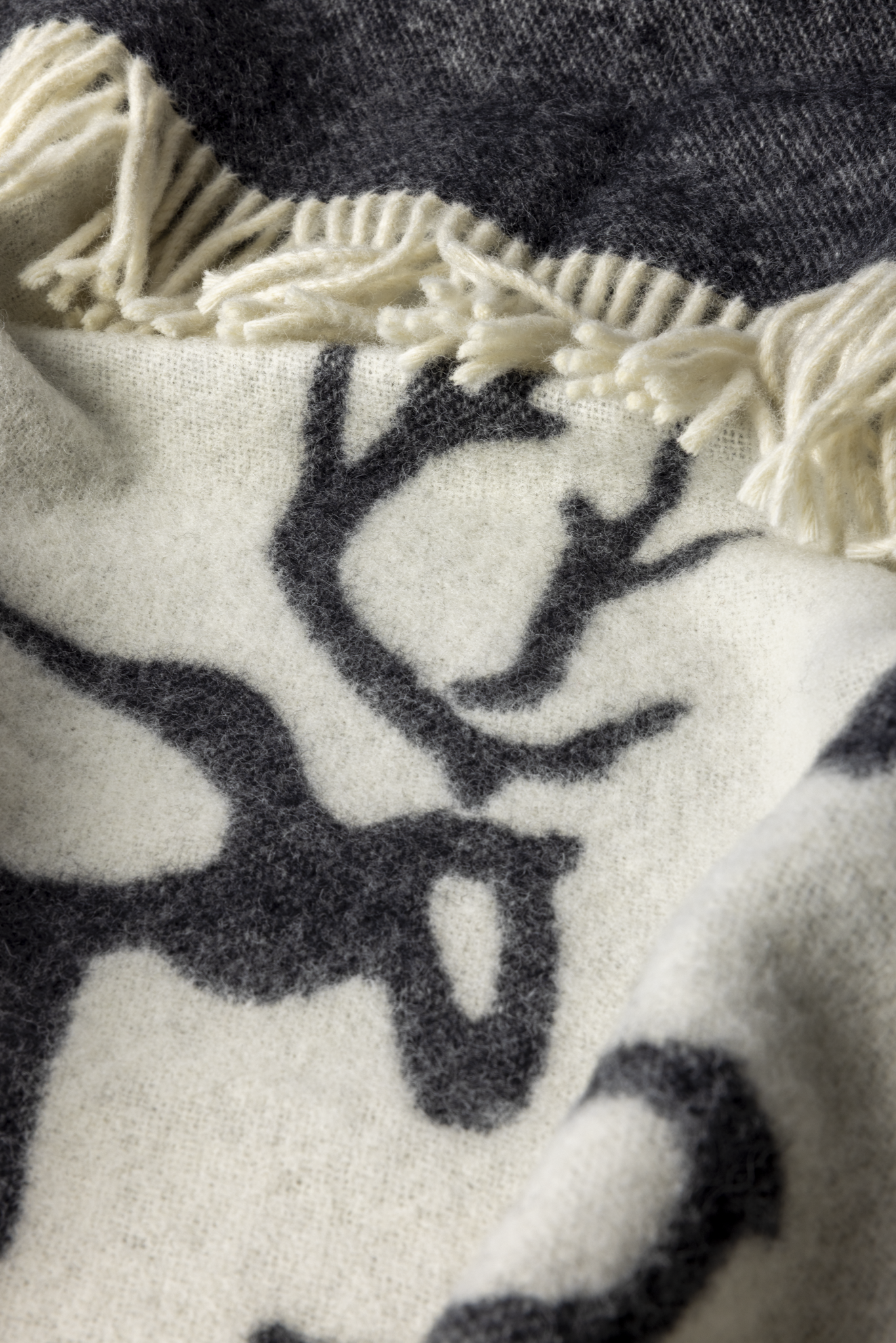 Saaga Blanket