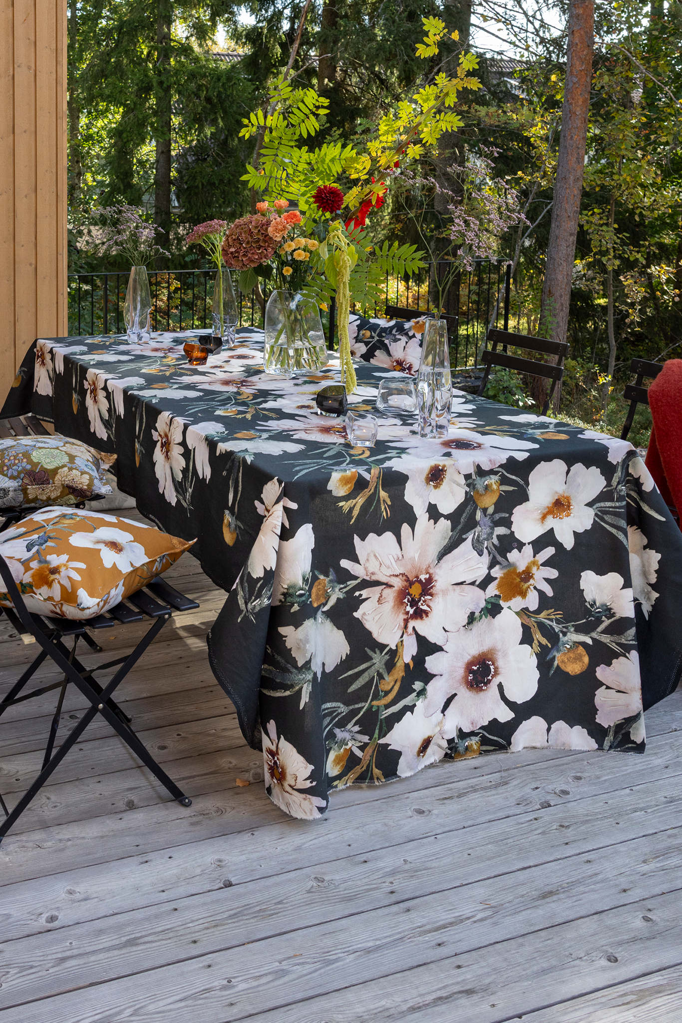 Kosmoskukka Coated Cotton Fabric