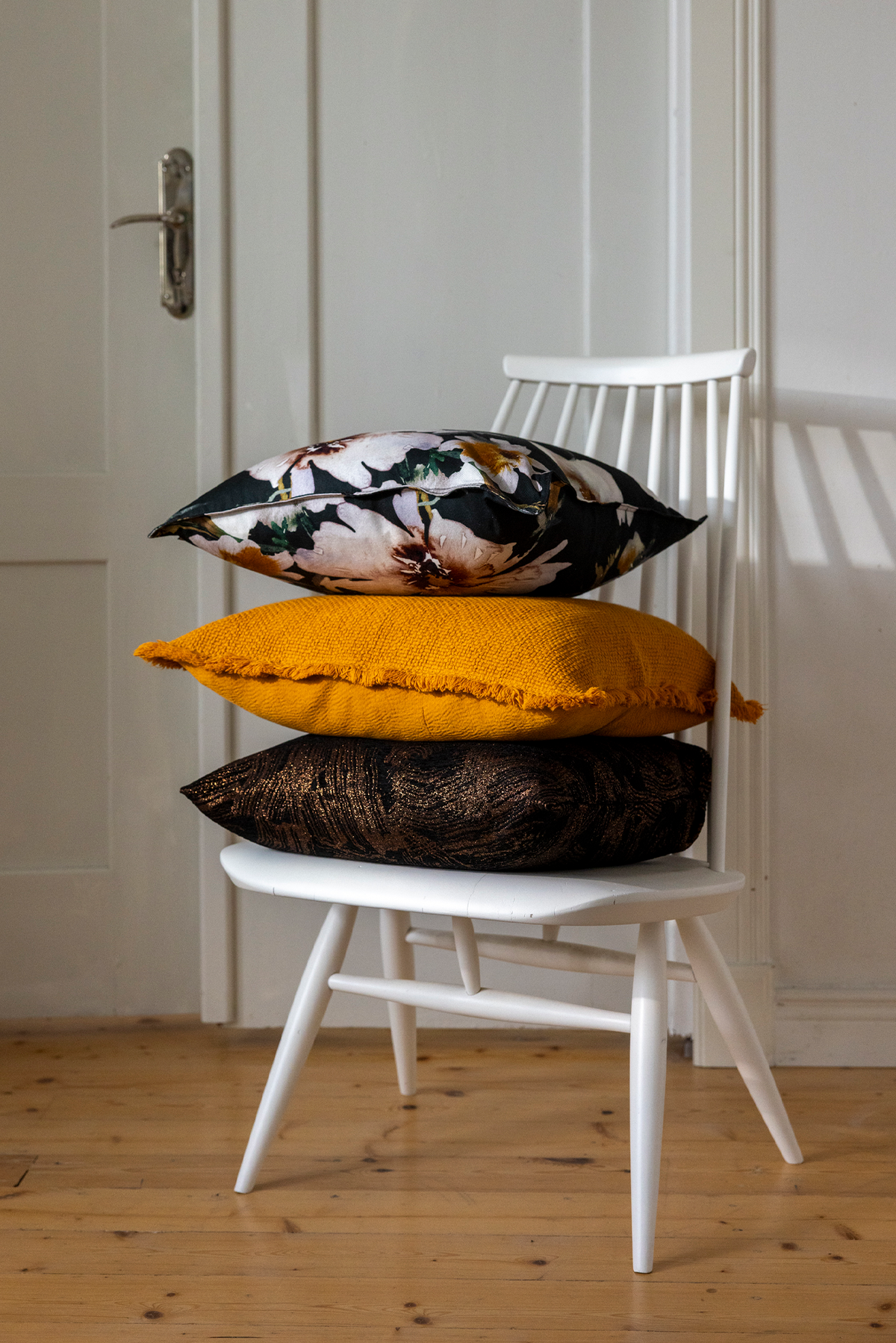 Kosmoskukka Cushion Cover