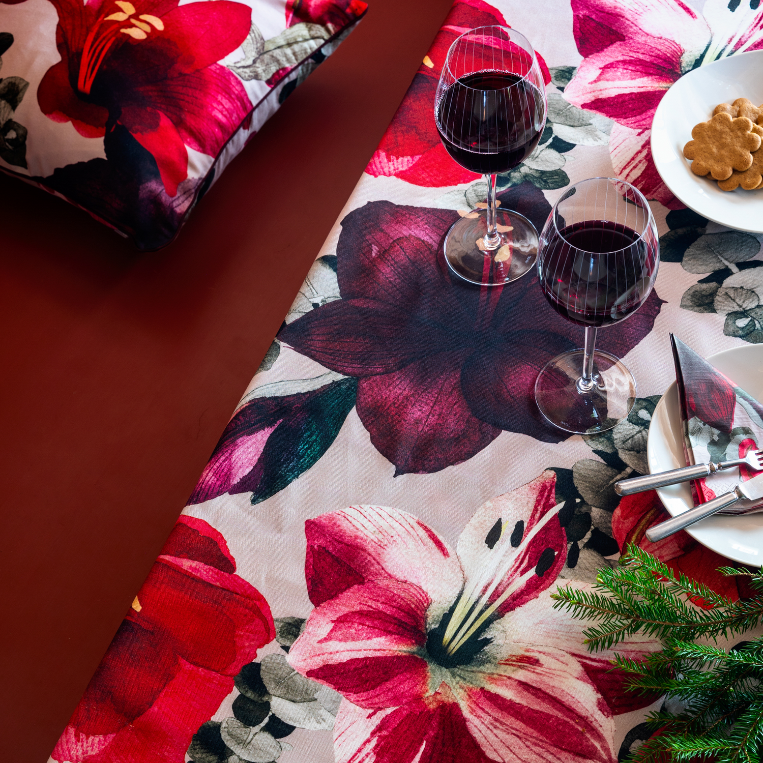 Amaryllis Napkin